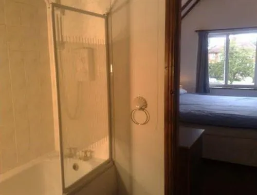 Achill Guest House Solihull