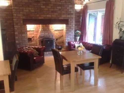 Achill Guest House Solihull